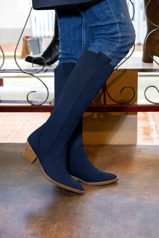 Navy blue women's cowboy boots. Tapered toe. Medium cone heels. Made to measure. Worn view - Florence KOOIJMAN
